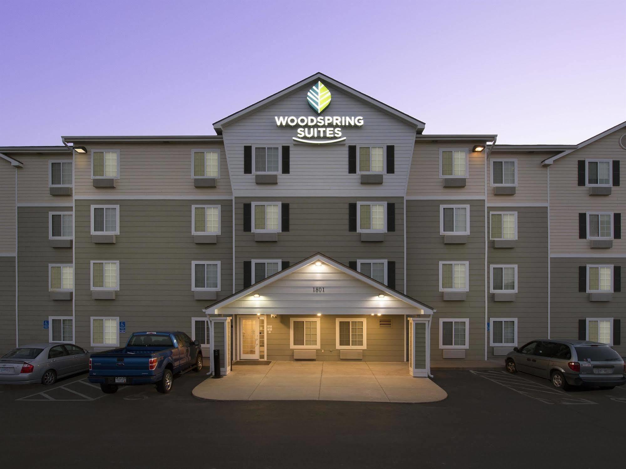 Woodspring Suites Топика Экстерьер фото