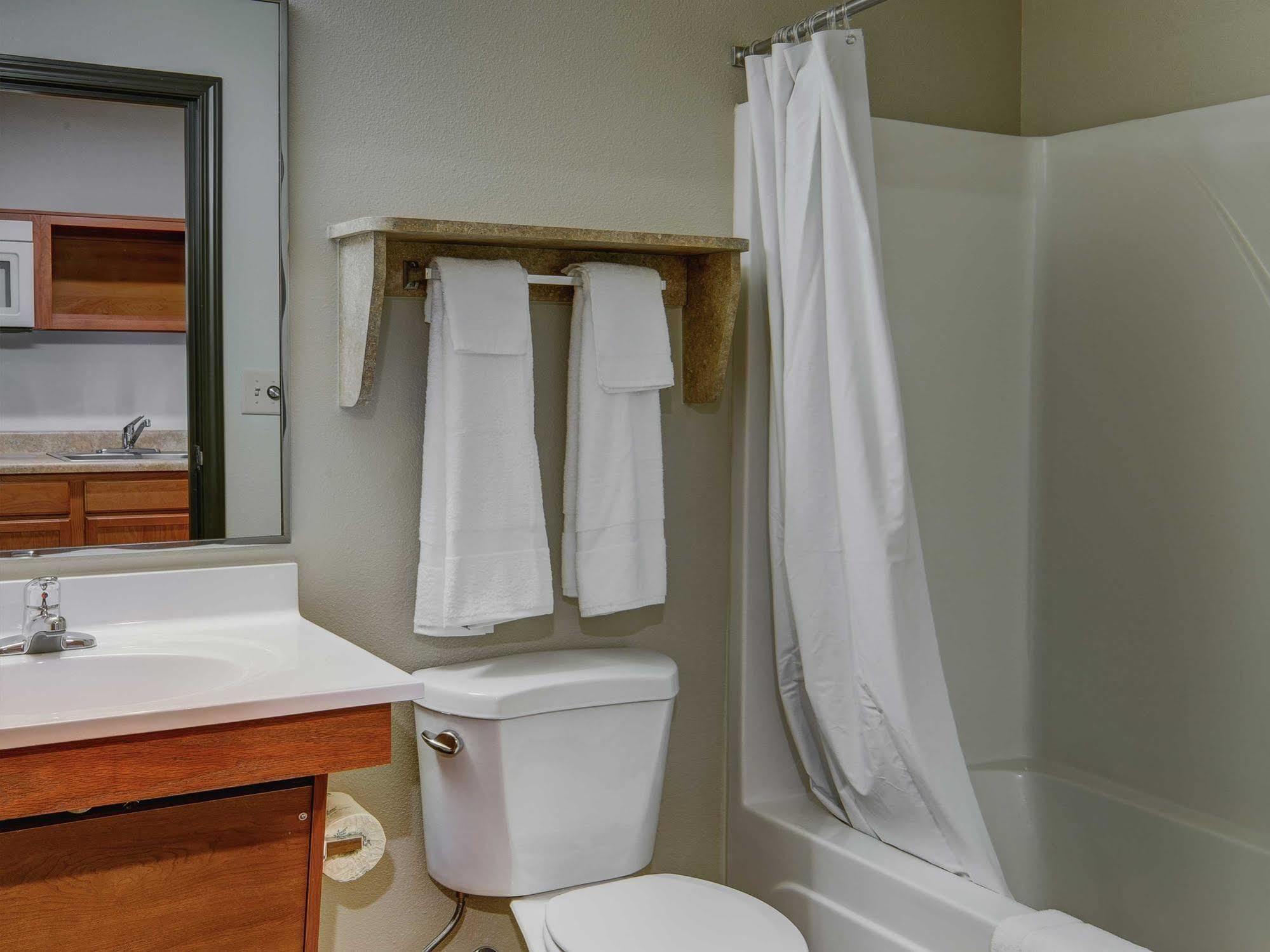 Woodspring Suites Топика Экстерьер фото