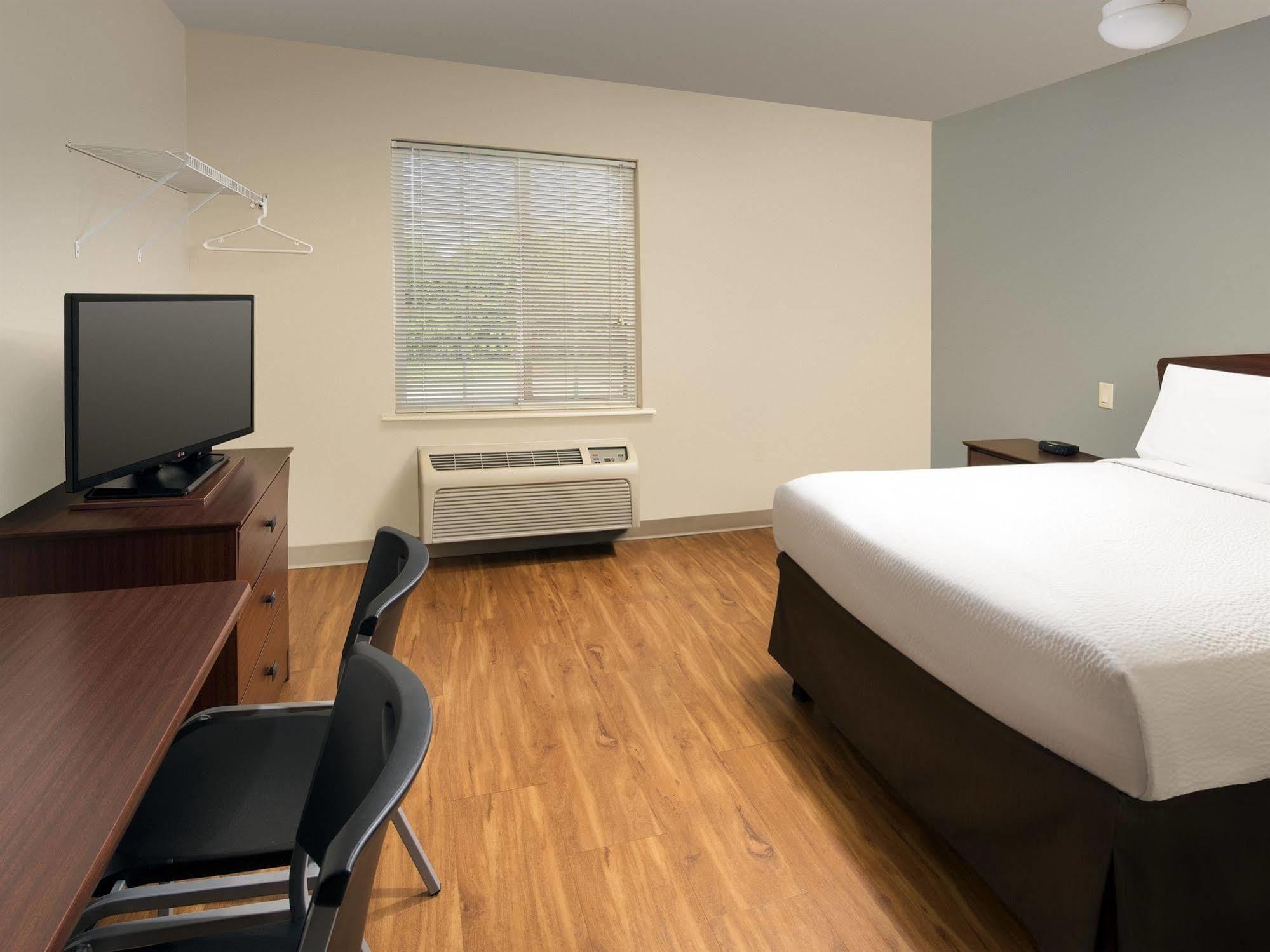 Woodspring Suites Топика Экстерьер фото